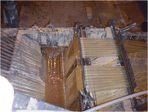 Winding-Rovings-Wetted-in-Liquid-Bath